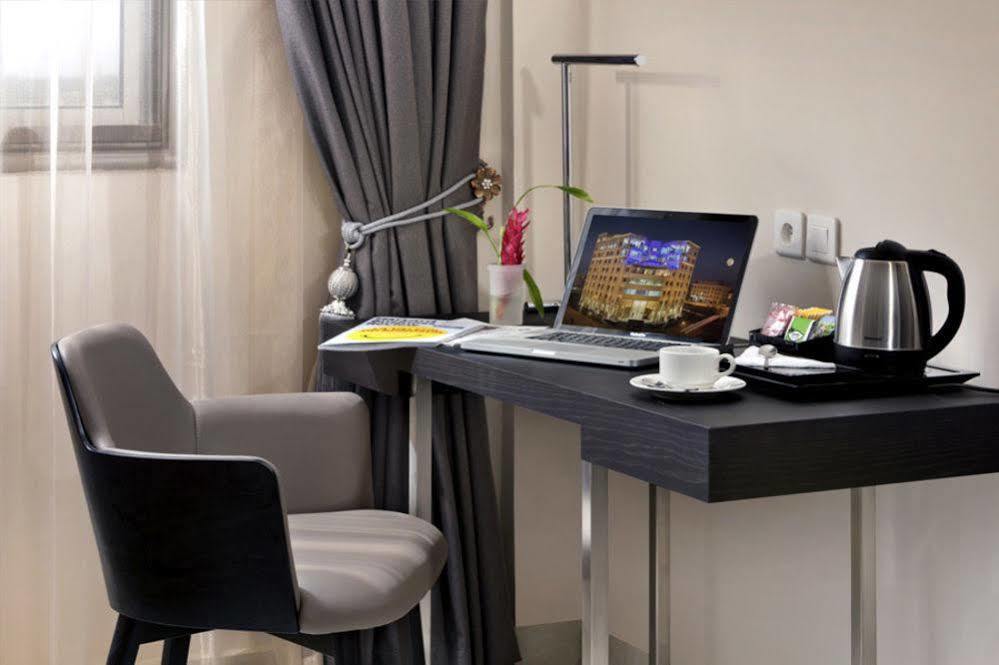 Bravia Hotel Ouagadougou Esterno foto