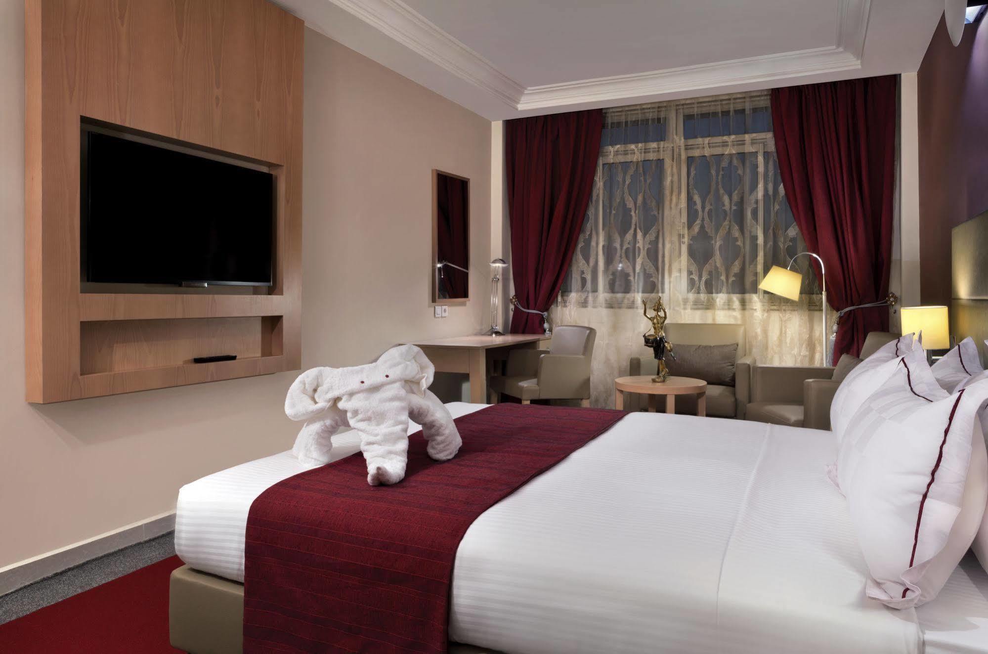 Bravia Hotel Ouagadougou Esterno foto